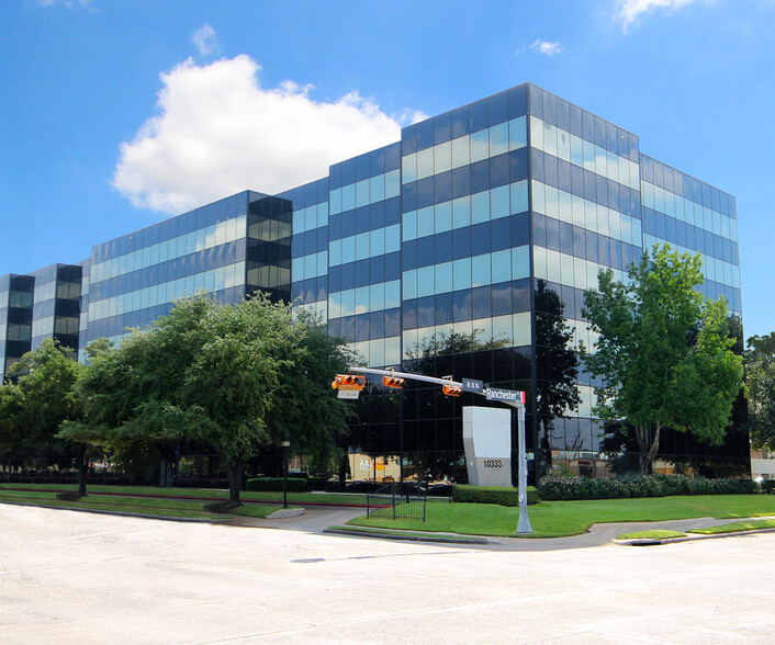 10333 Harwin Dr, Houston, TX for lease - Building Photo - Image 1 of 6