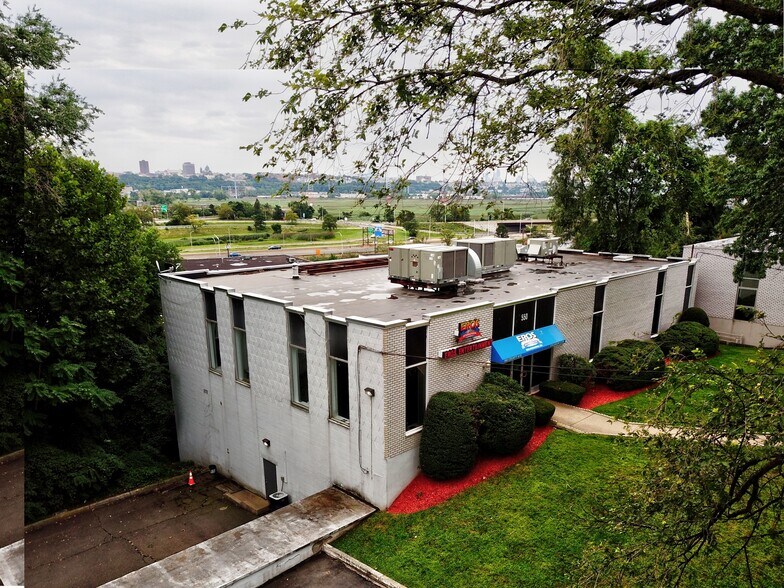 550 County Ave, Secaucus, NJ for sale - Aerial - Image 1 of 1