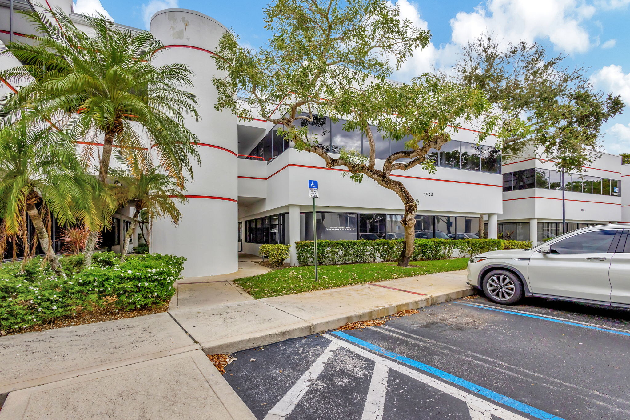 5608 PGA Blvd, Palm Beach Gardens, FL for lease Building Photo- Image 1 of 25