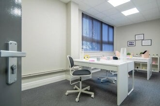 Wilsons Park, Manchester for lease Interior Photo- Image 2 of 5