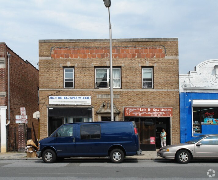 737 Main St, New Rochelle, NY for lease - Building Photo - Image 2 of 3