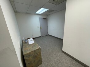 6200 Som Center Rd, Solon, OH for lease Building Photo- Image 2 of 4