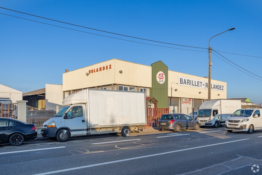 78 Avenue Franklin Roosevelt, Vaulx-en-Velin for sale - Building Photo - Image 3 of 6