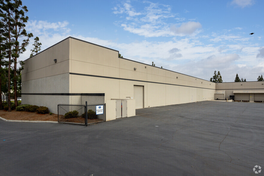 150-152 W Walnut St, Gardena, CA for lease - Building Photo - Image 3 of 6