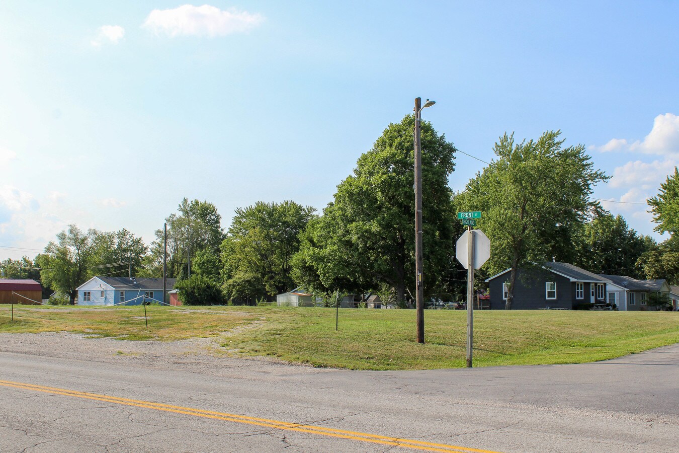 1019 S Main St, La Monte, MO 65337