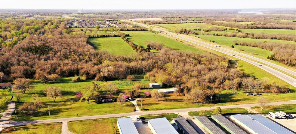 21585 W 207th St, Spring Hill, KS for sale - Primary Photo - Image 1 of 1