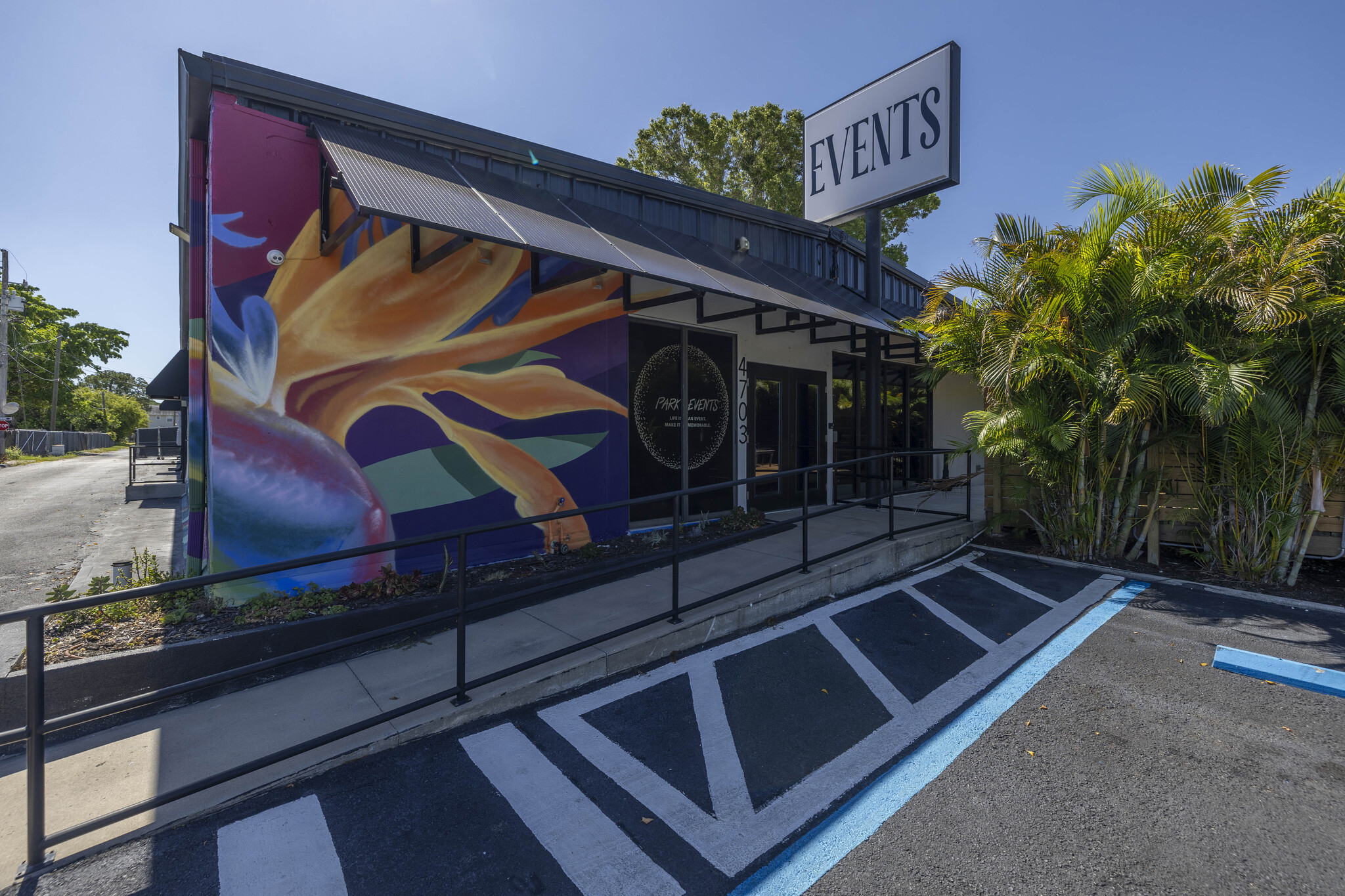 4703 Park St N, Saint Petersburg, FL for lease Building Photo- Image 1 of 30