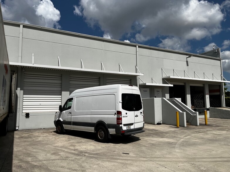 7860 NW 46th St, Doral, FL for lease - Building Photo - Image 2 of 3