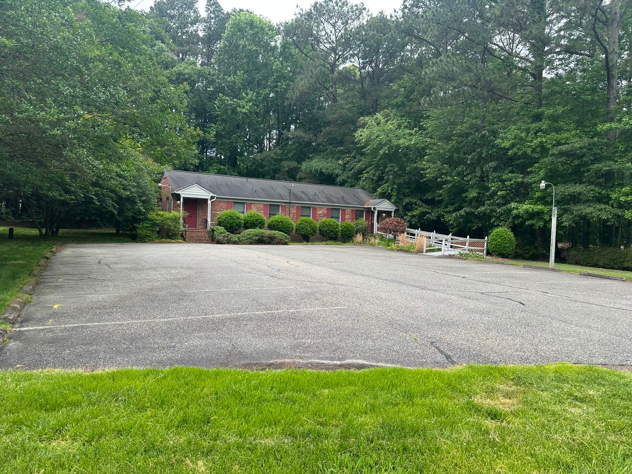 219 Cook Rd, Yorktown, VA for lease Building Photo- Image 1 of 2