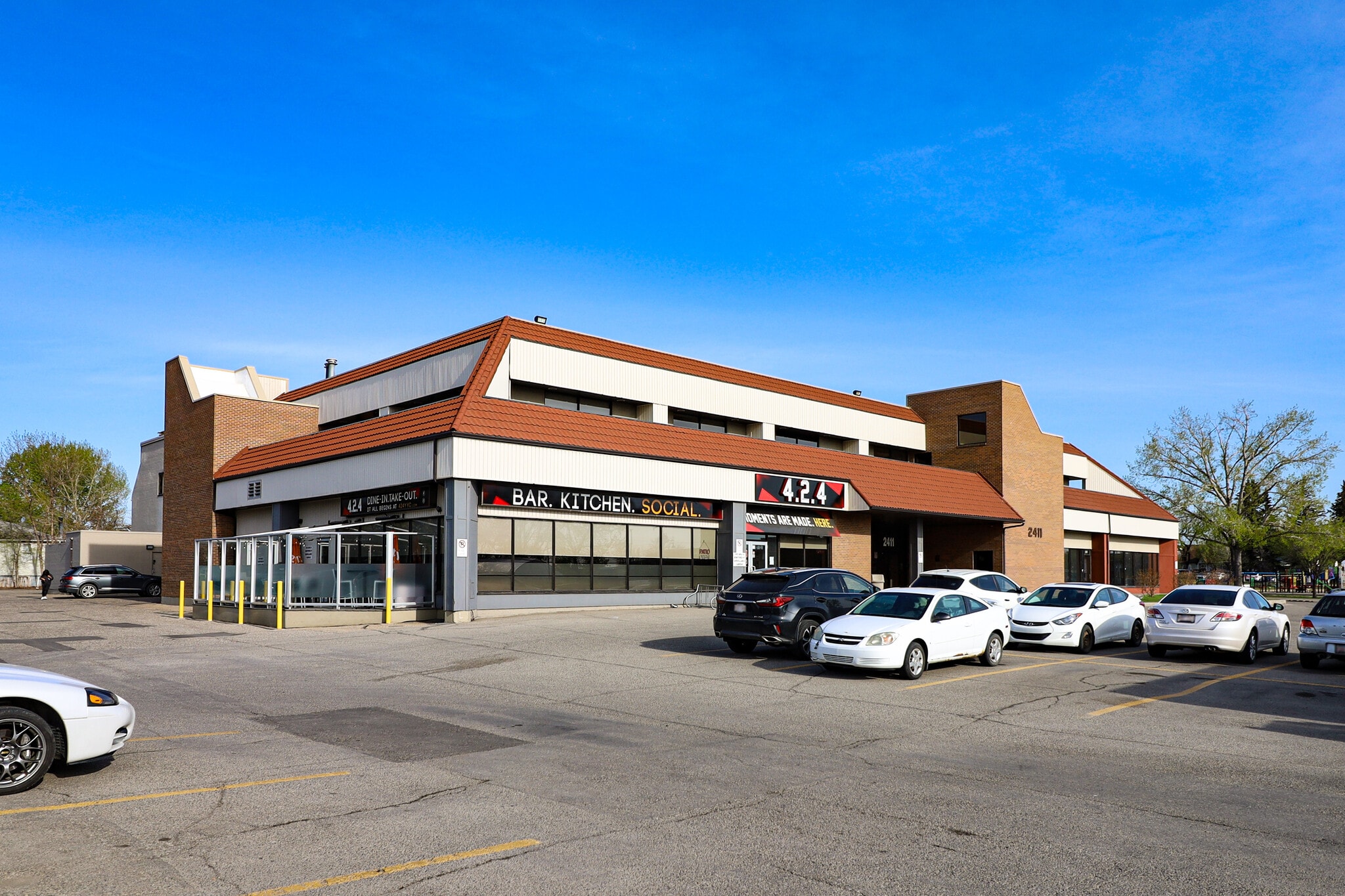 2411 4th St NW, Calgary, AB for lease Building Photo- Image 1 of 12