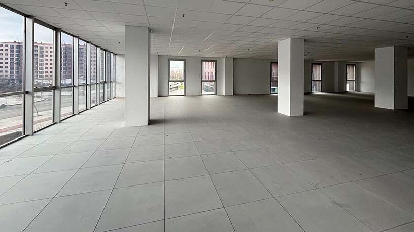 Calle Ronda del Norte, Ponferrada, LEO 24491 -  -  - Interior Photo - Image 1 of 14