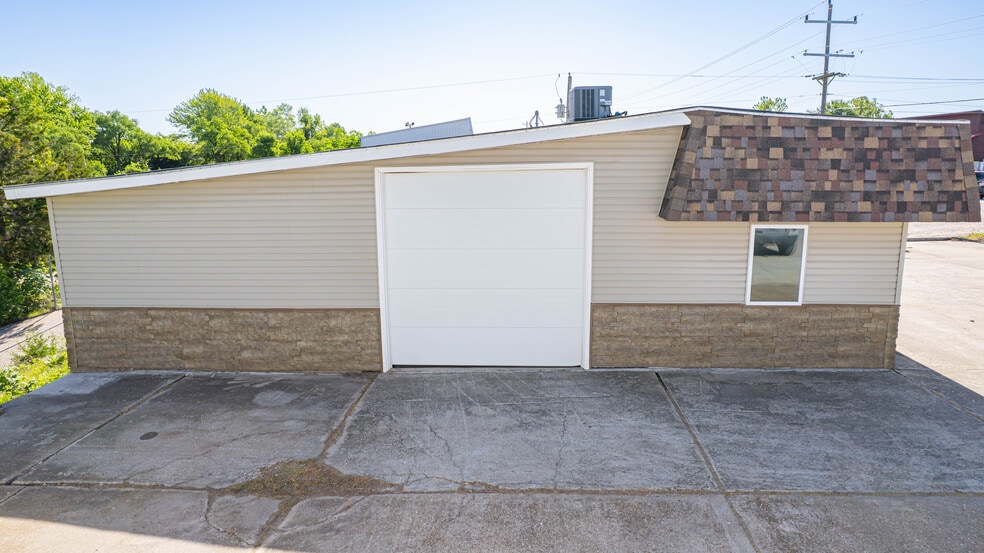 414 Highway 42, Osage Beach, MO for sale - Building Photo - Image 3 of 40