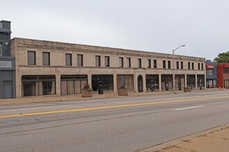47-63 W Huron St, Pontiac, MI for lease Building Photo- Image 1 of 10