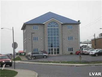 2020 Downyflake Ln, Allentown, PA for lease - Primary Photo - Image 1 of 6