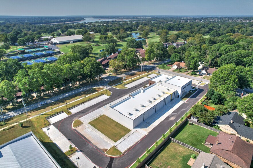 904 W Jasper St, Broken Arrow, OK for lease - Building Photo - Image 3 of 8