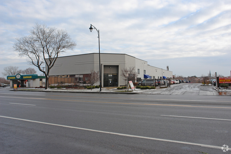 340 Lake Ave, Rochester, NY for lease - Primary Photo - Image 1 of 20