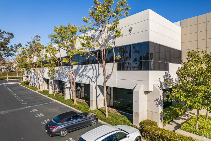 9 Parker, Irvine, CA for lease - Building Photo - Image 3 of 11