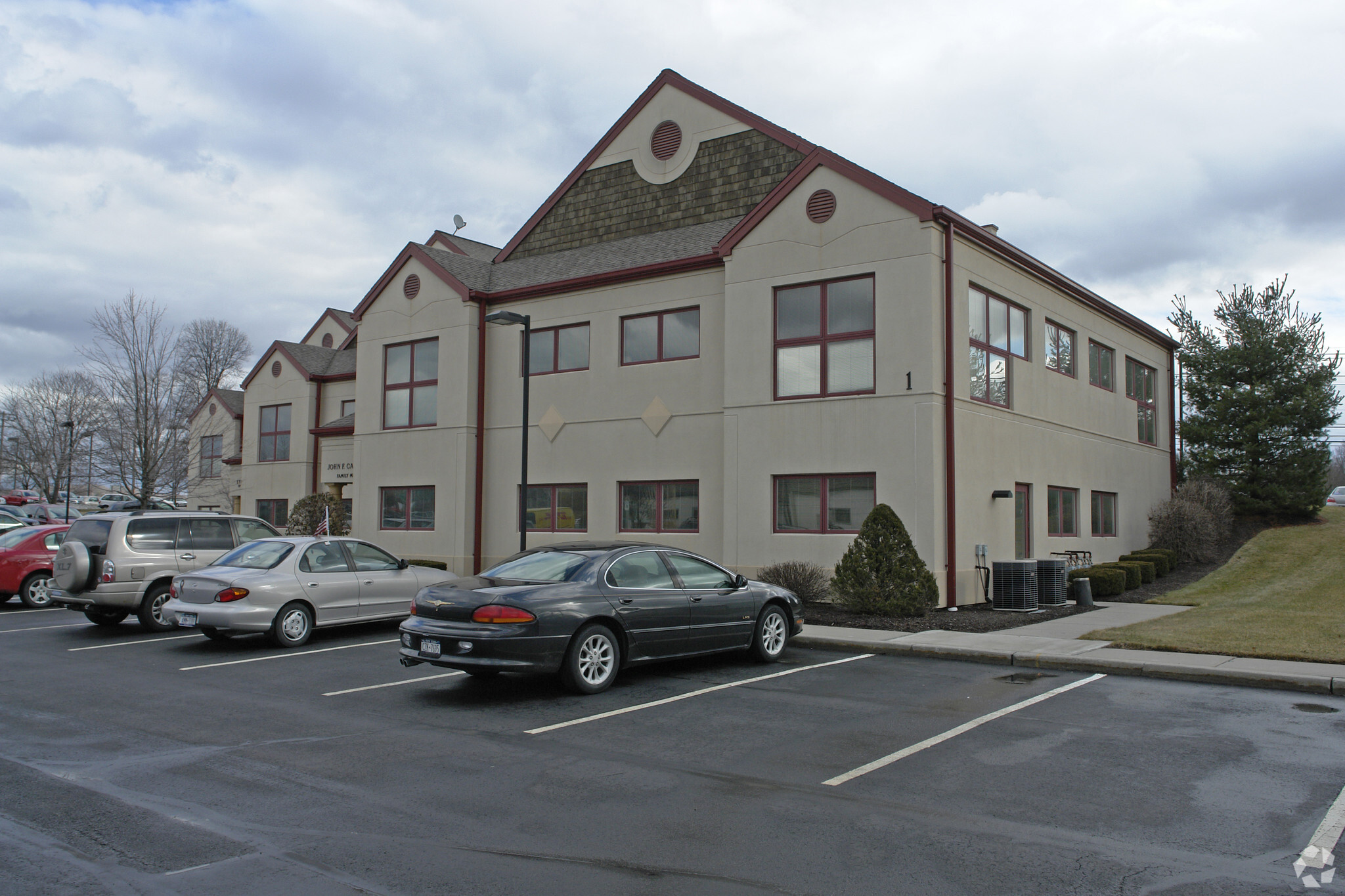 1 Hatfield Ln, Goshen, NY for lease Primary Photo- Image 1 of 3