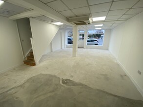 11 Market Pl, Tickhill for lease Interior Photo- Image 2 of 7