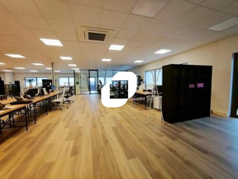 Office in Ferrières-en-Brie for sale - Building Photo - Image 2 of 15