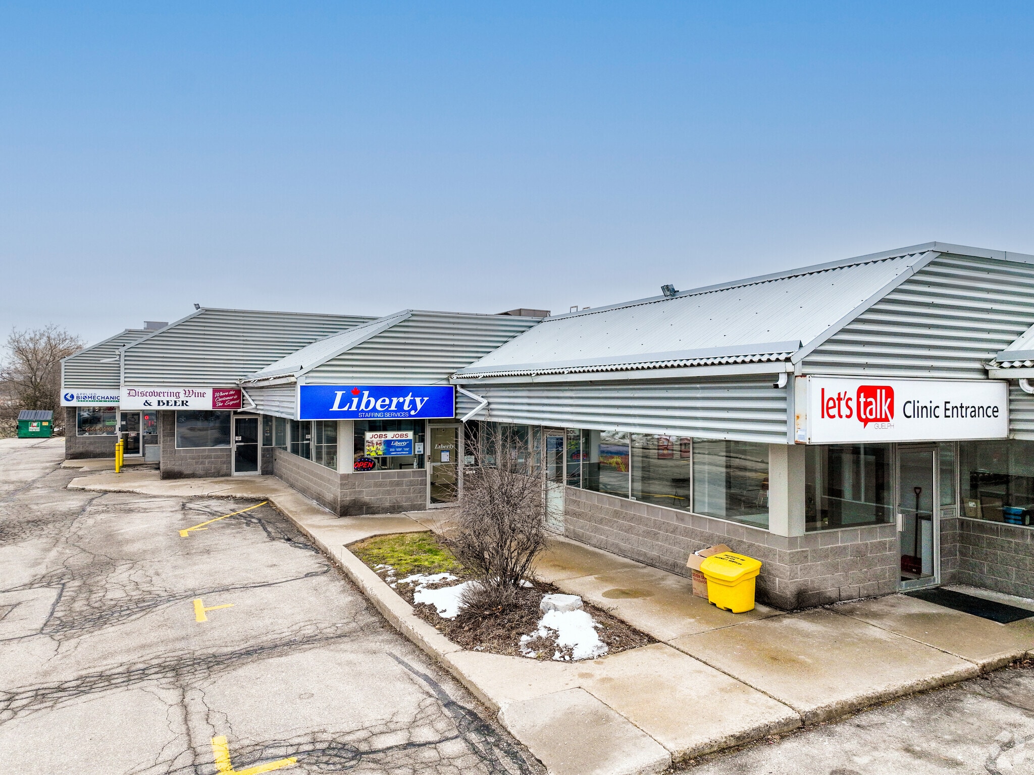 214 Speedvale Ave W, Guelph, ON for lease Primary Photo- Image 1 of 9