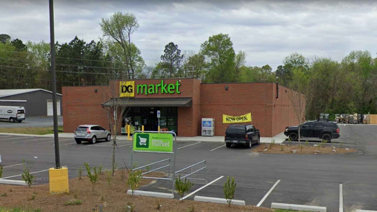 176 S Wadesboro Blvd, Mount Gilead, NC 27306 - Dollar General 