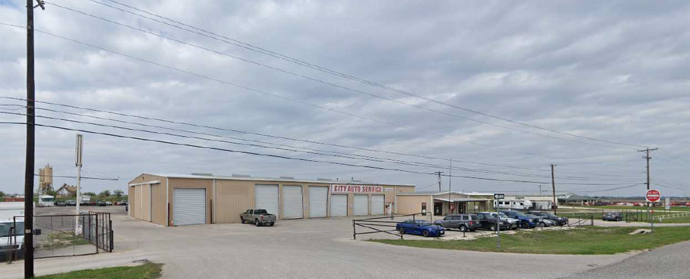 3509 E 4th St, Taylor, TX for sale - Building Photo - Image 1 of 2