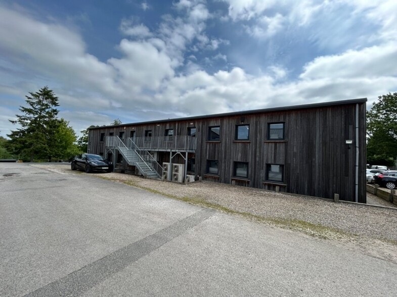 Walton Rd, Wetherby for lease - Building Photo - Image 1 of 3
