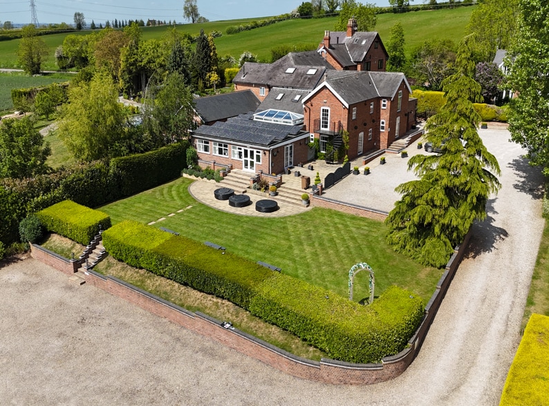 Melbourne View Hotel portfolio of 2 properties for sale on LoopNet.com - Building Photo - Image 1 of 20