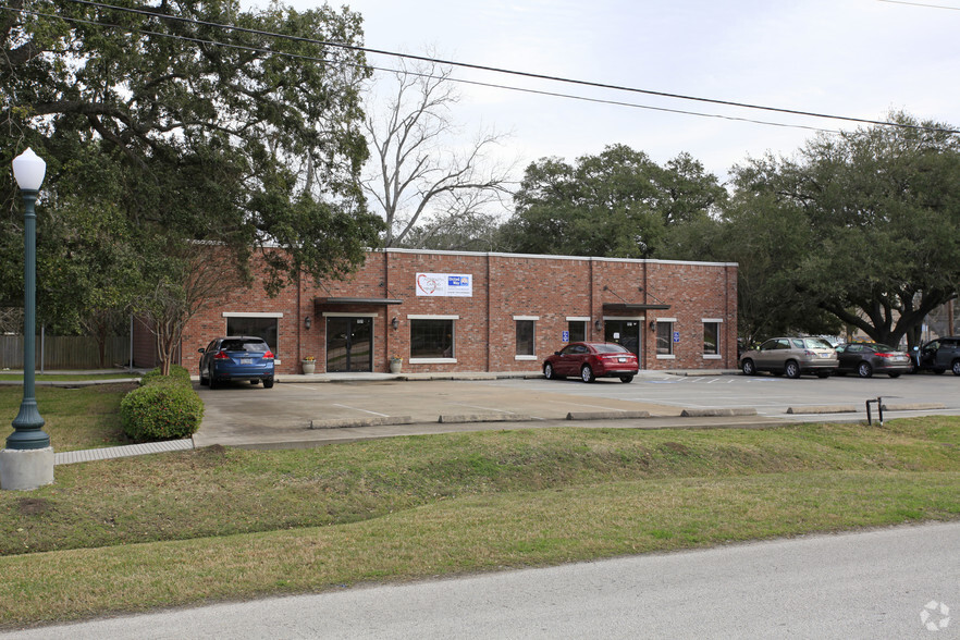 151 Park Ave, League City, TX for lease - Primary Photo - Image 1 of 11