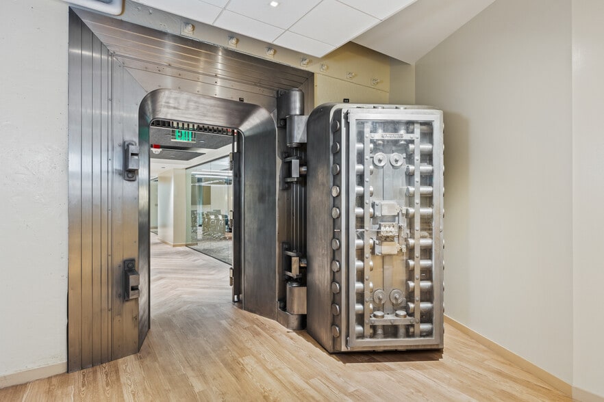 1015 2nd Ave, Seattle, WA for lease - Building Photo - Image 3 of 20