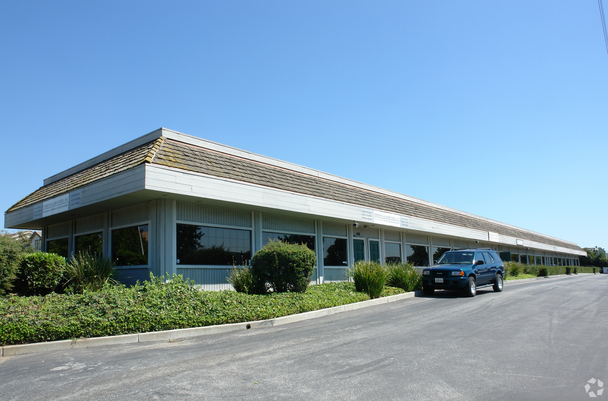 162-194 S Hillview Dr, Milpitas, CA for lease Primary Photo- Image 1 of 4