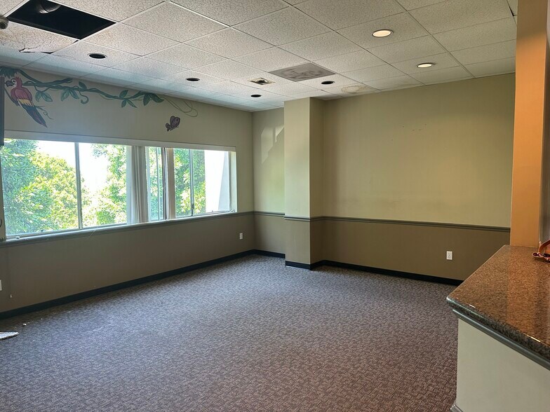 6740-6744 Greenleaf Ave, Whittier, CA for lease - Interior Photo - Image 2 of 13