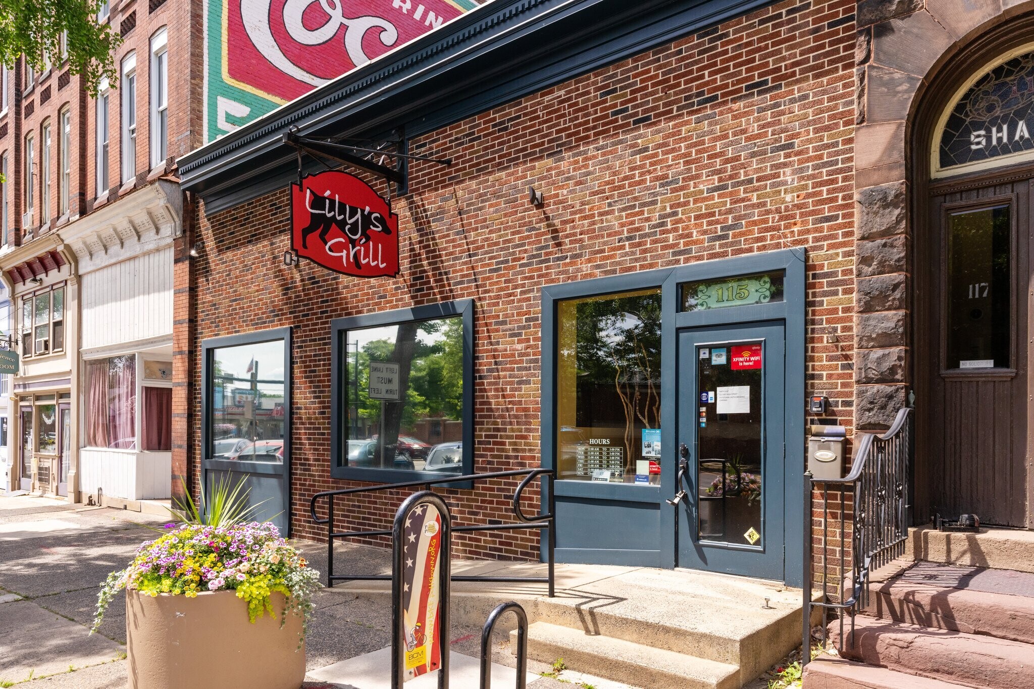115 E High St, Pottstown, PA 19464 Lily's Grill