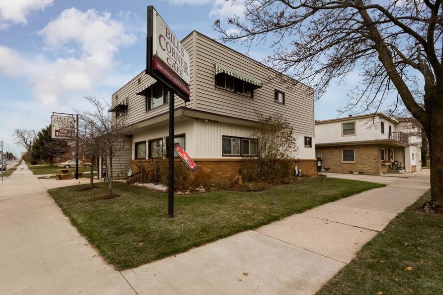 2927 S 8th St, Sheboygan, WI, 53081 Restaurant Property For Sale