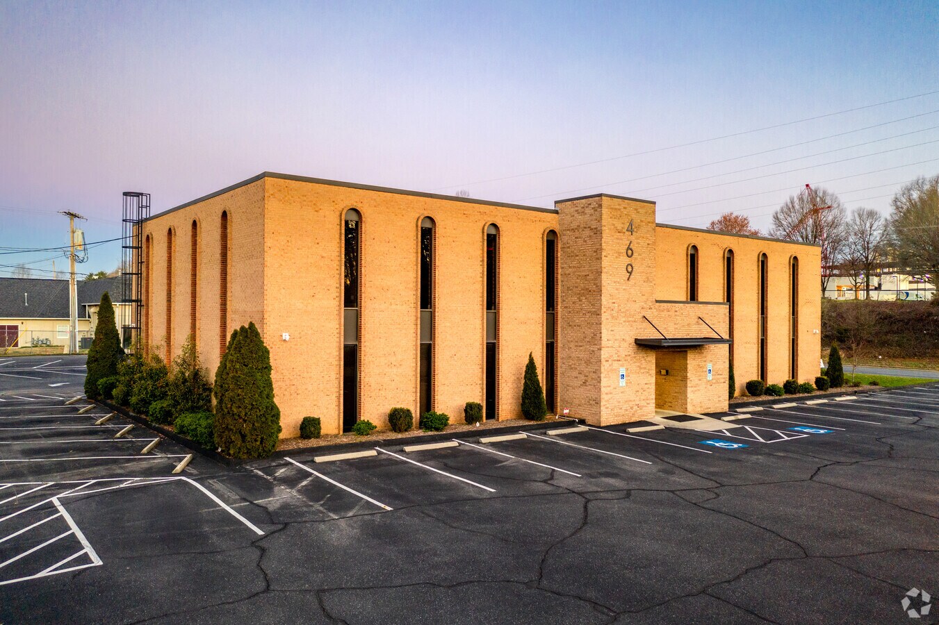 469 Hospital Dr, Gastonia, NC 28054