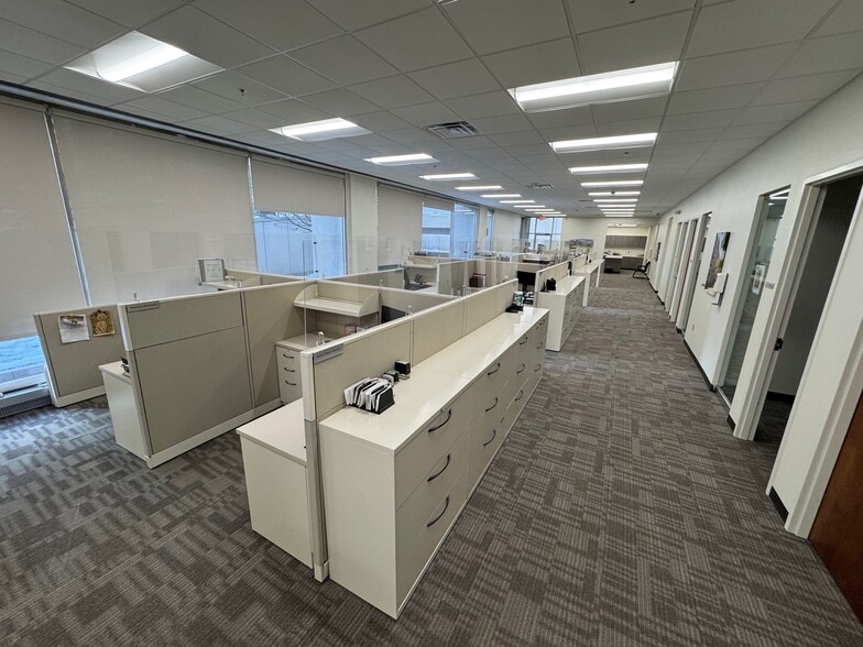 10 W 9th St, Kansas City, MO for lease - Interior Photo - Image 2 of 24