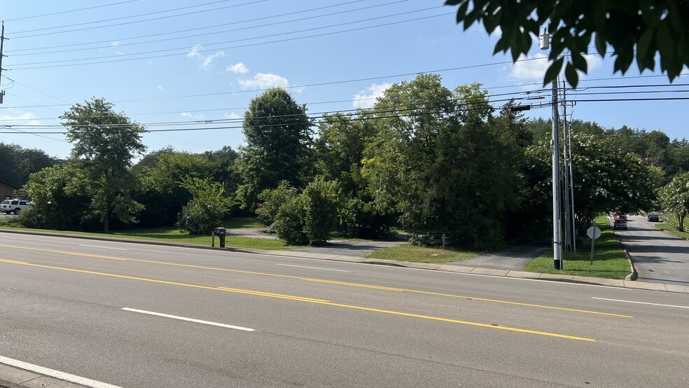 1134 Wears Valley Rd, Pigeon Forge, TN for sale - Other - Image 1 of 9