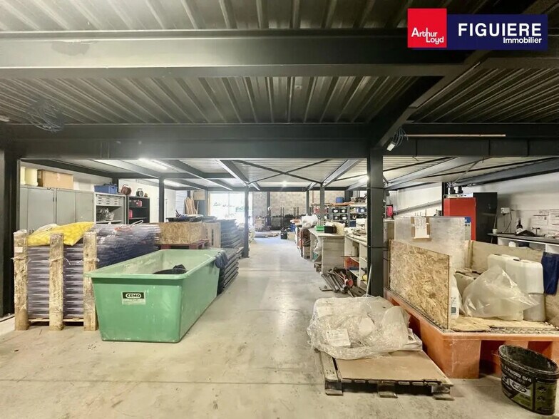 525 Rue Des Roseaux, Bouc-Bel-Air for lease - Building Photo - Image 3 of 14