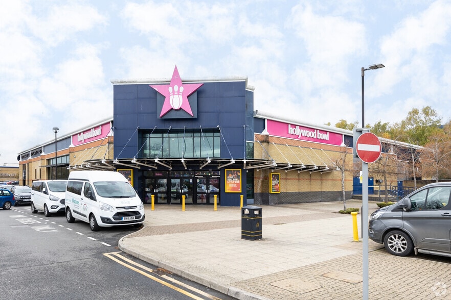 Chariot Way, Rochester for sale - Primary Photo - Image 1 of 1