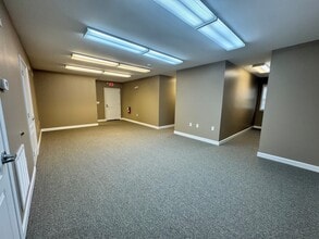 105 Pelham Commons Blvd, Greenville, SC for lease Interior Photo- Image 2 of 4