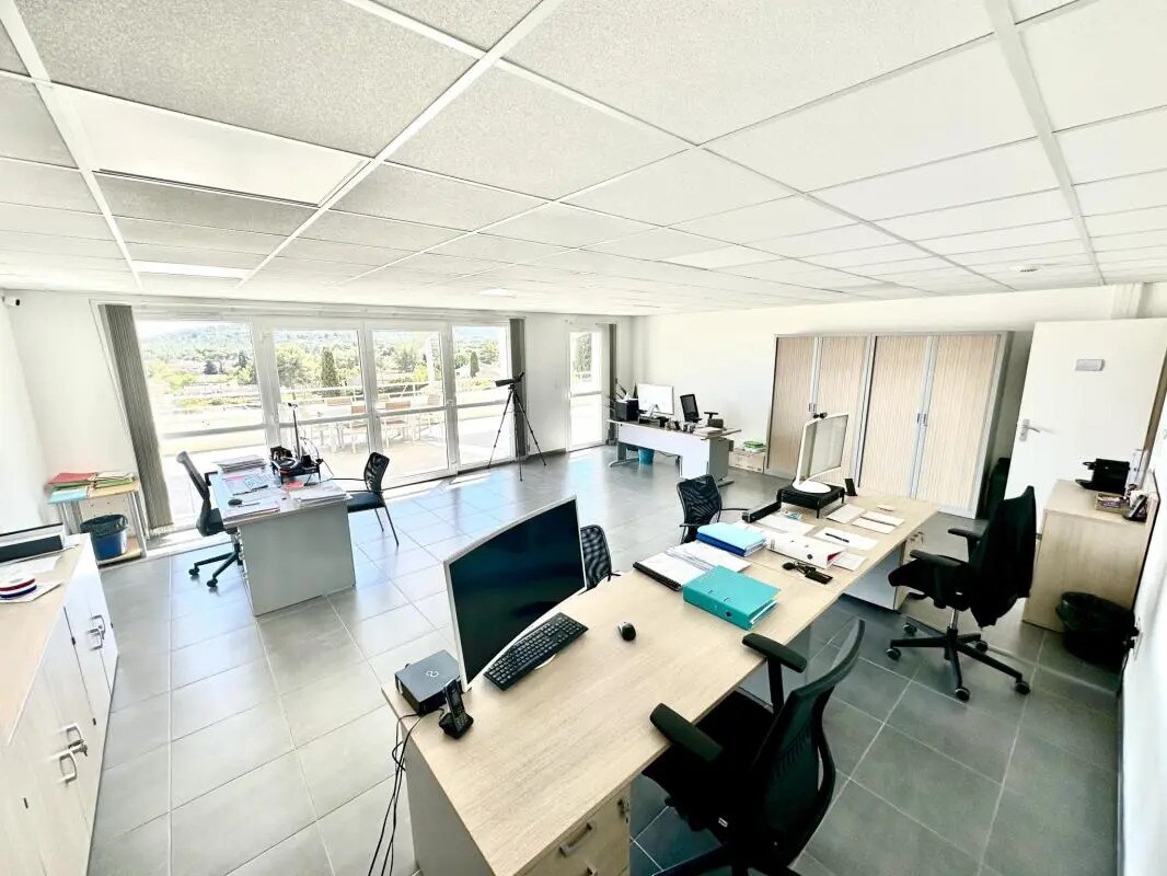 Office in La Seyne-sur-Mer for sale Building Photo- Image 1 of 7