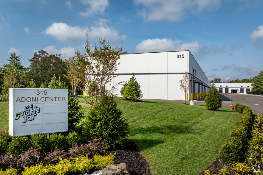 315 Roycefield Rd, Hillsborough, NJ for lease - Building Photo - Image 1 of 18