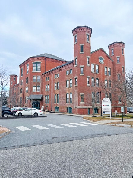 100 Brickhill Ave, South Portland, ME for lease - Building Photo - Image 2 of 11