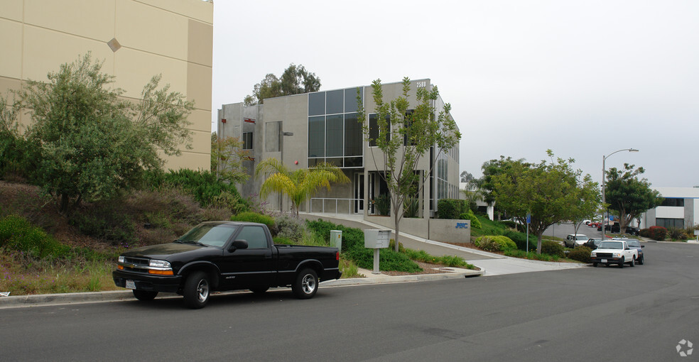 2580 Fortune Way, Vista, CA for sale - Building Photo - Image 2 of 4