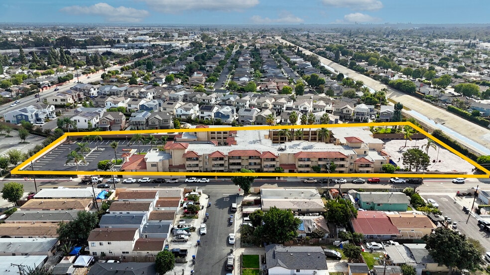 12100 226th St, Hawaiian Gardens, CA for sale - Building Photo - Image 2 of 38