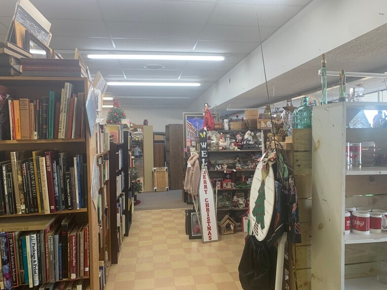 302 Alabama St, Columbus, MS for sale - Building Photo - Image 2 of 13