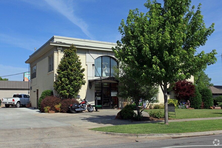 400 NW 23rd St, Oklahoma City, OK for lease - Building Photo - Image 2 of 2