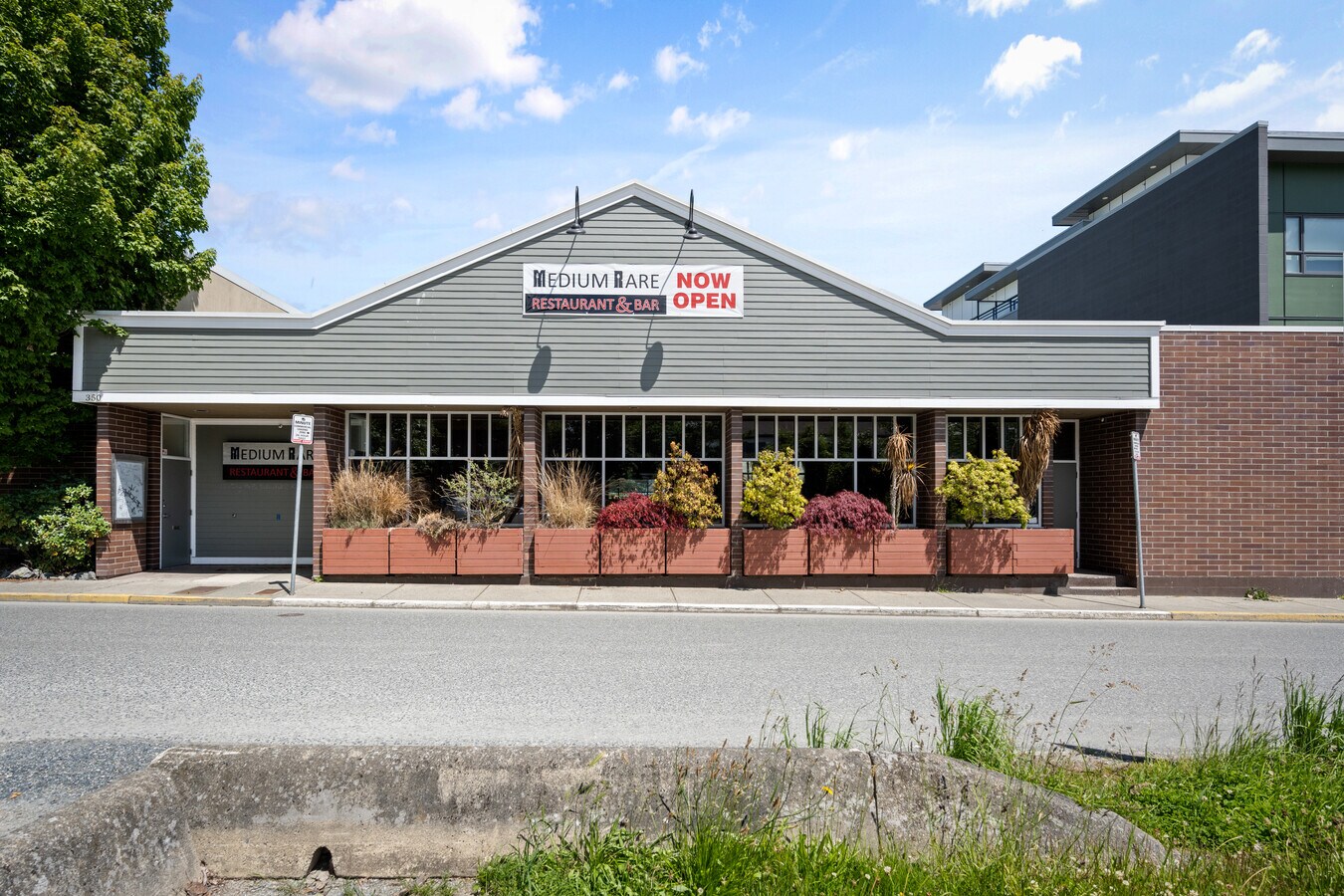 350 Robson St, Nanaimo, BC V9R 2V5