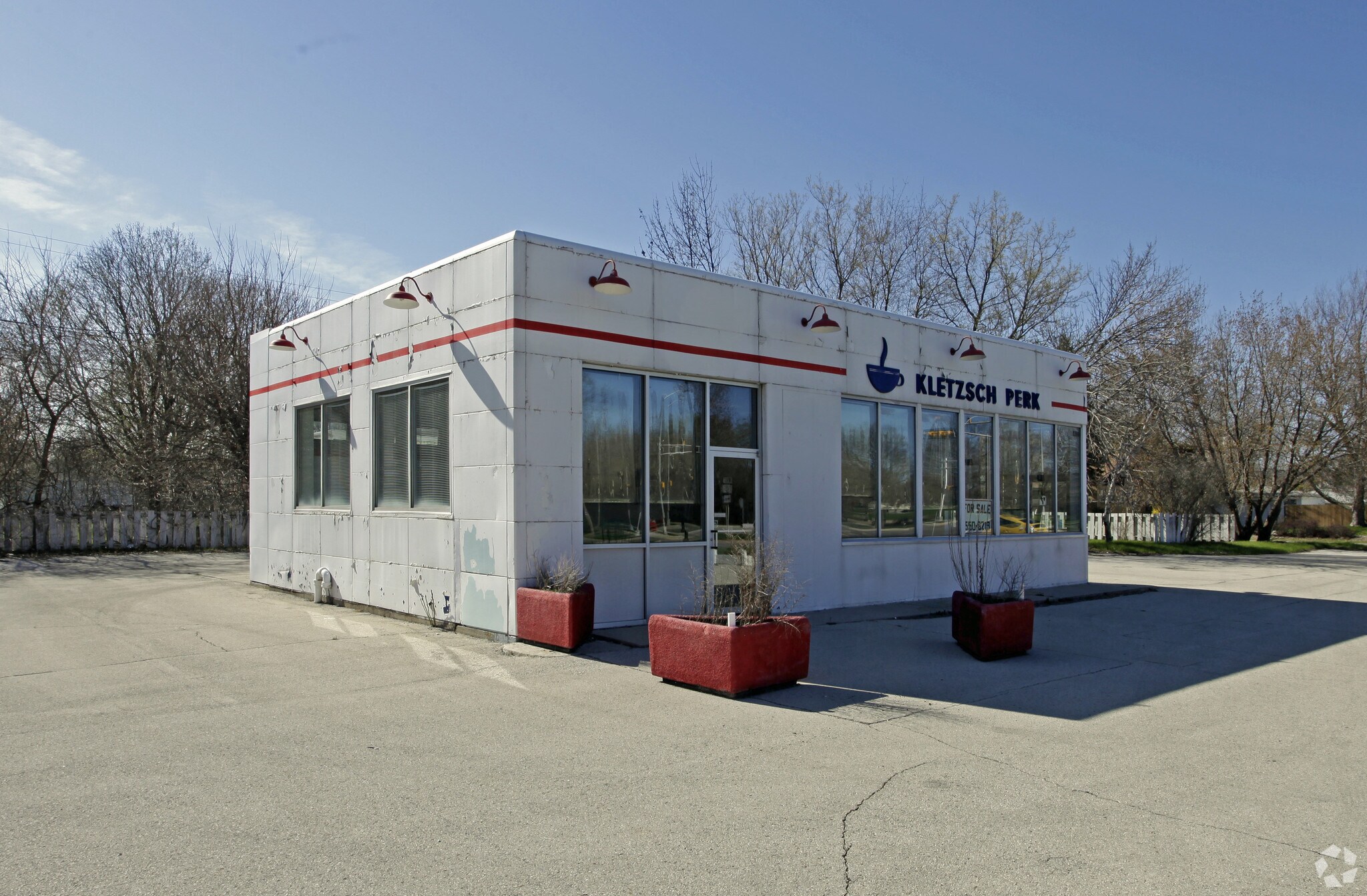 6369 N Green Bay Ave, Glendale, WI for sale Primary Photo- Image 1 of 1